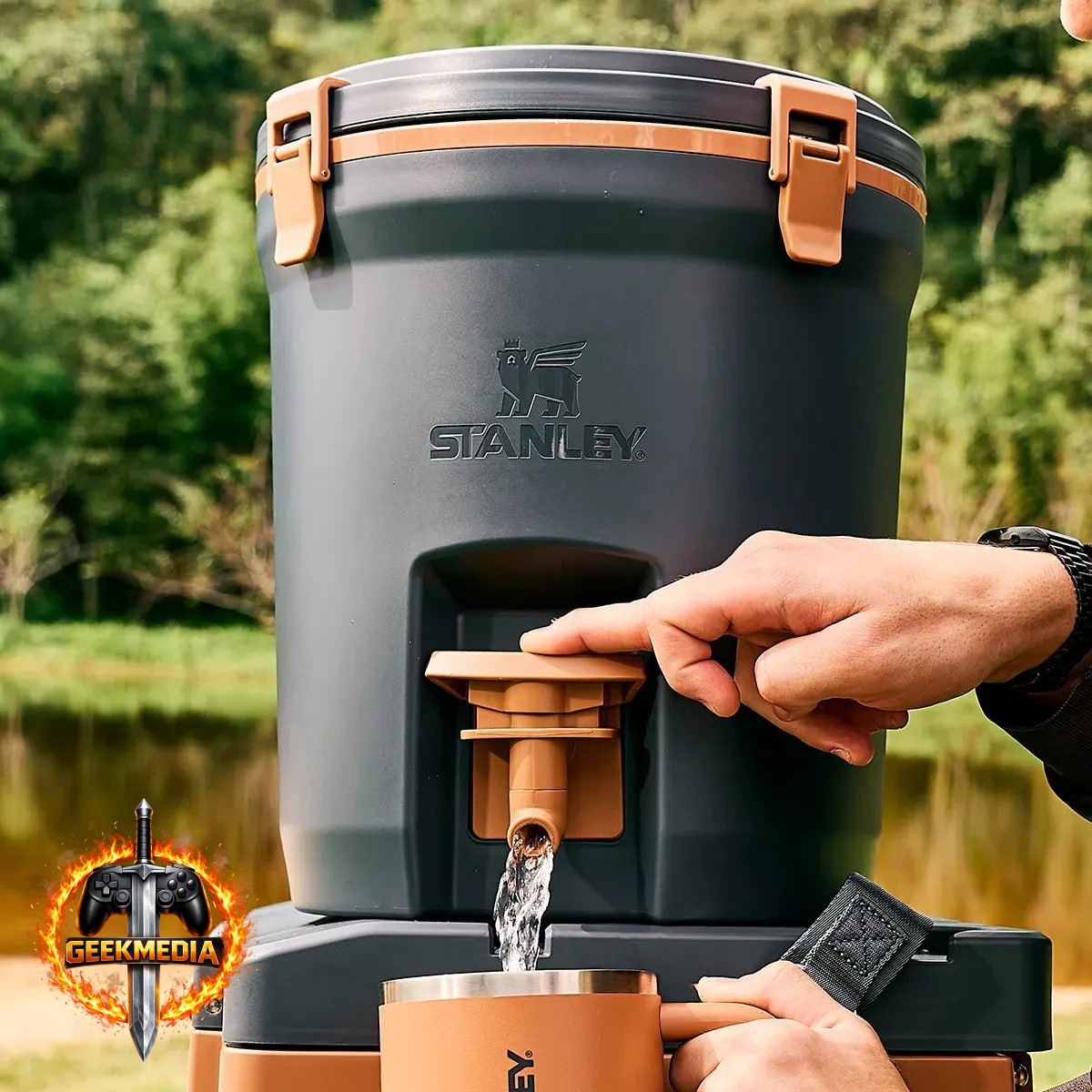 Stanley Jug Térmica 7,5L - Preto